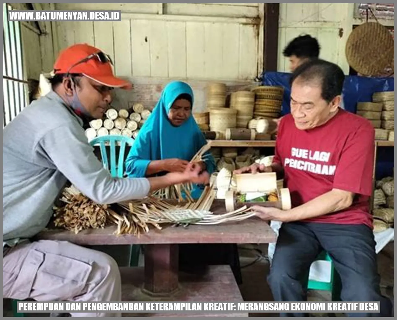 Perempuan dan Pengembangan Keterampilan Kreatif: Merangsang Ekonomi Kreatif Desa